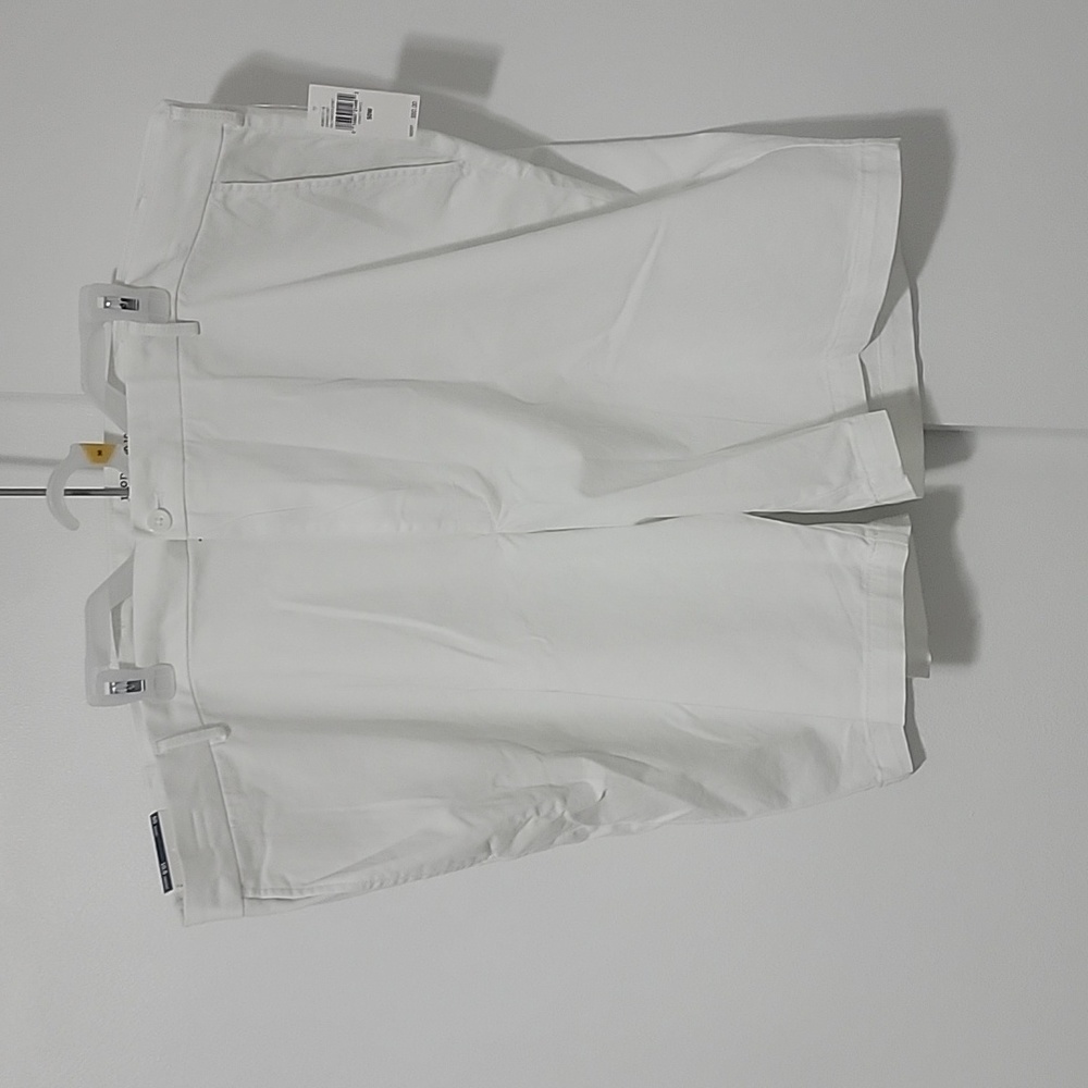 IZOD SALTWATER STRETCH SHORTS